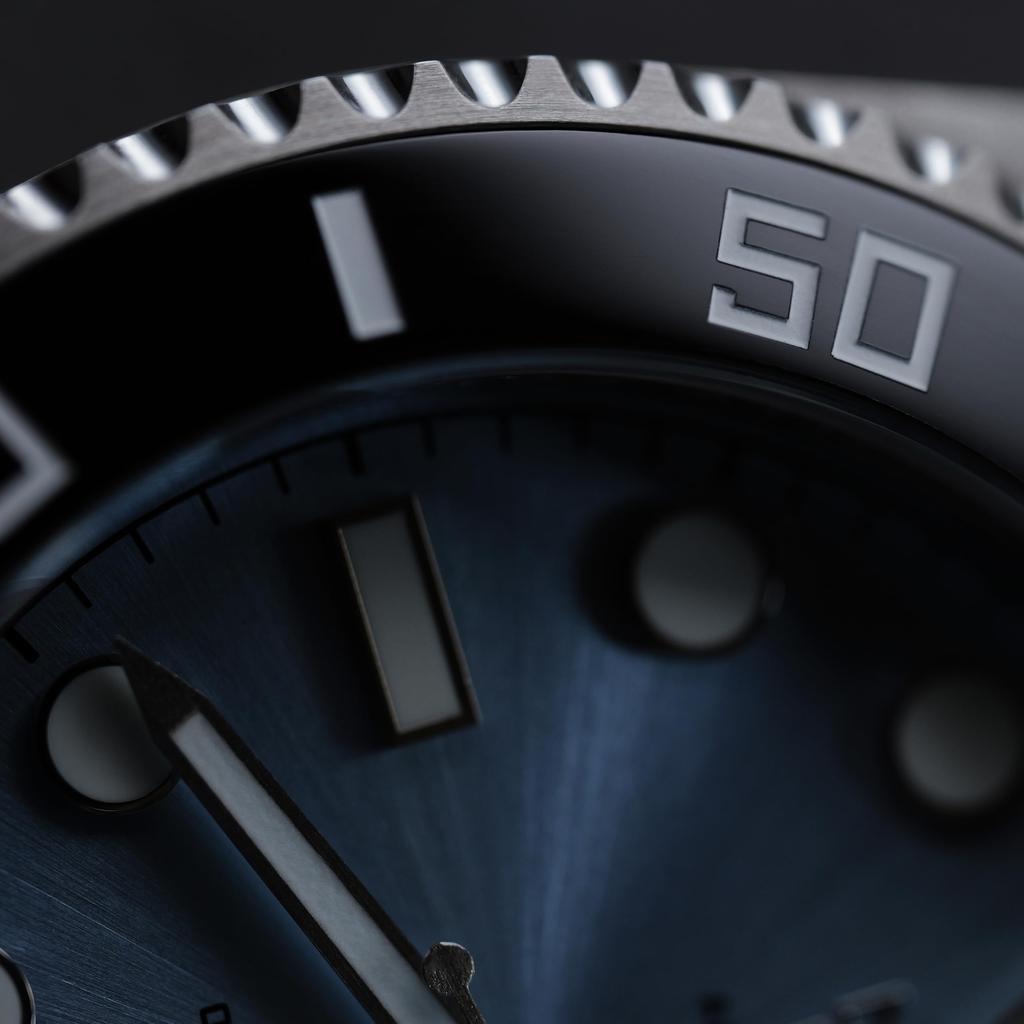 NEW Model Ceramic Bezel Watch Mechanical Automatic Hand Winding Automatic 200m Water Resistant Reverse Rotation Prevention Crown Wristwatch Ice Blue