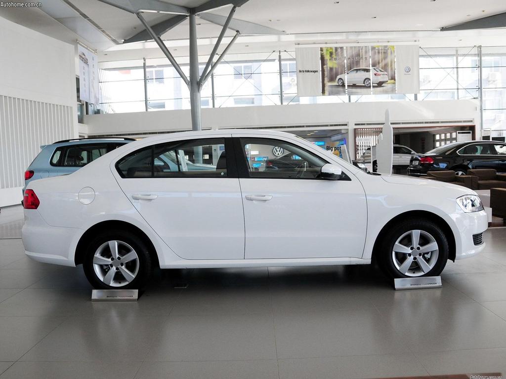 Совместимо с Volkswagen Lavida и Lavida Gran Turismo: 15", 16" и 17" легкосплавные диски, автомобильные диски и шины.