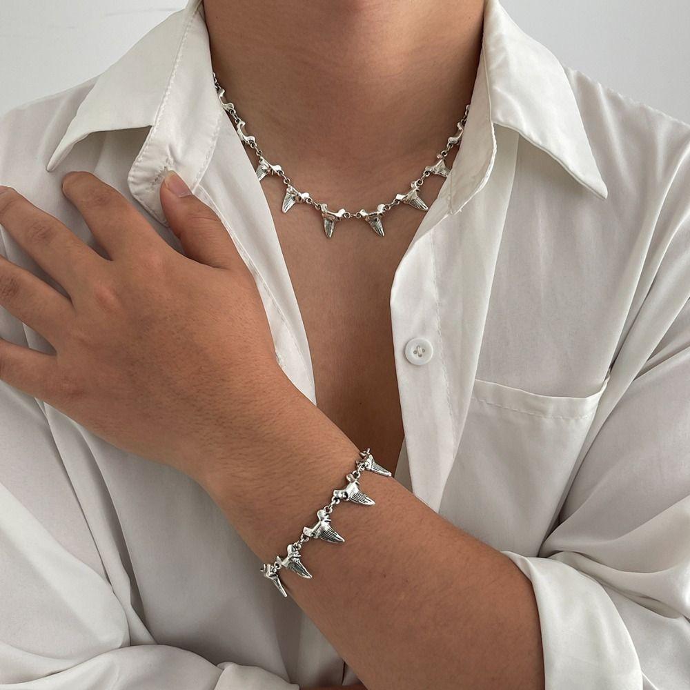 Metal Rivet Spike Necklace Irregular Shark Teeth Pendant Bracelet Hip Hop Men Clavicle Chain  Man