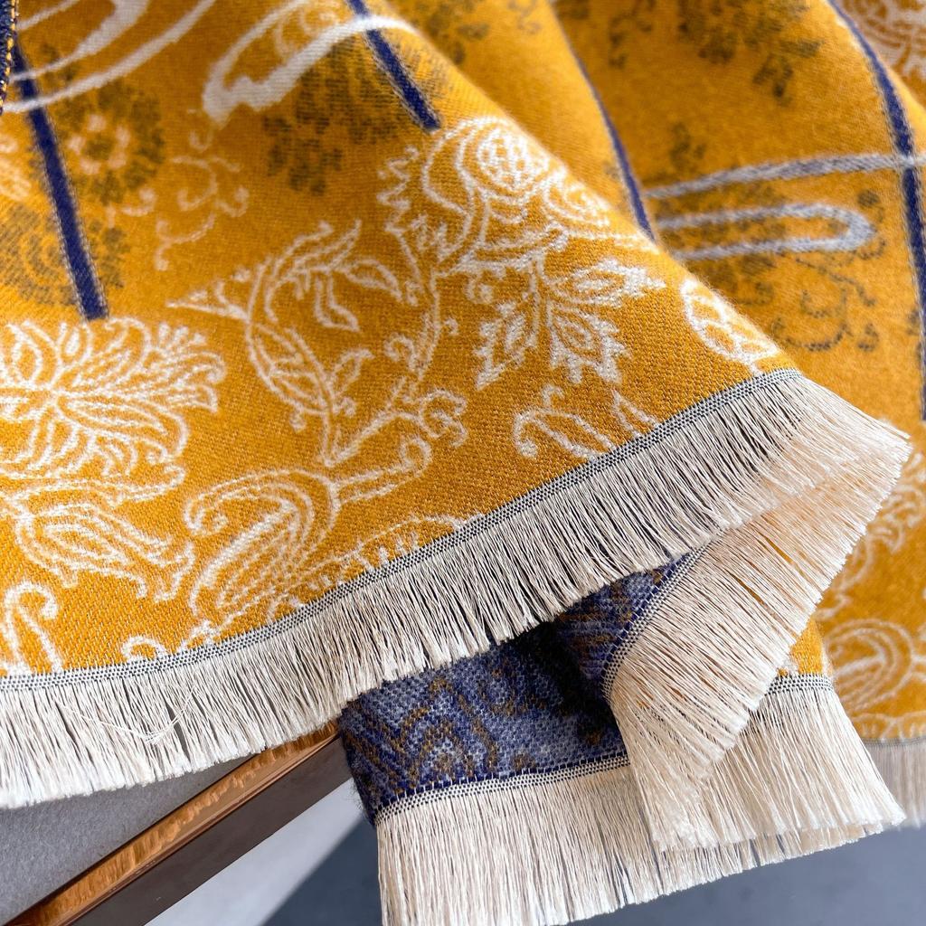 Classic Floral Art Print Polyester Scarf - Soft, Warm, Windproof, and Stylish Shawl for Autumn Winter - Perfect for Office, Outdoor