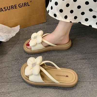 Наступая на дерьмовые тапочки женские летние 2025 новые сказочные плоская подошва цветы с юбкой однословные пляжные сандалии