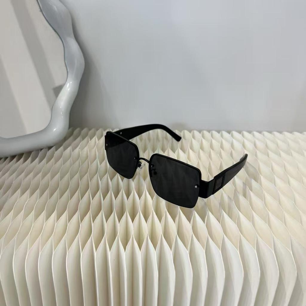 Square Women Sunglasses Korean Fashion UV Protection Sun Glasses for Women Travelling Photographing Men Sunglass