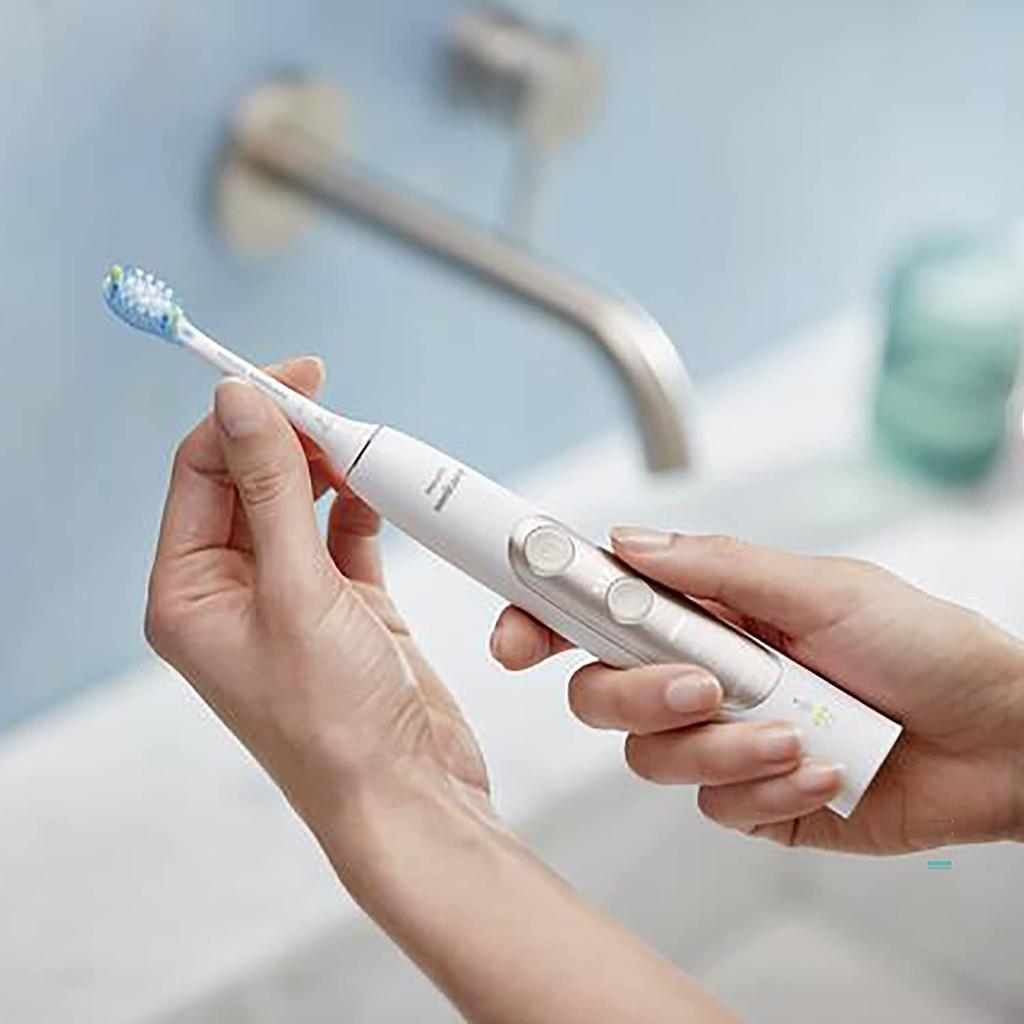 Philips Электрическая зубная щетка Sonicare Expert Clean Plaque Removal с дорожным футляром, в комплекте, белая, с возможностью подключения через приложение HX9662/06