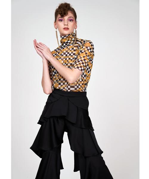 GREEDILOUS Checkerbird Chain Mook Neck Top