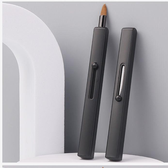 Двусторонняя выдвижная кисть для губ - Удобный для начинающих инструмент для макияжа губной помадой и лайнером, Разноцветные варианты.