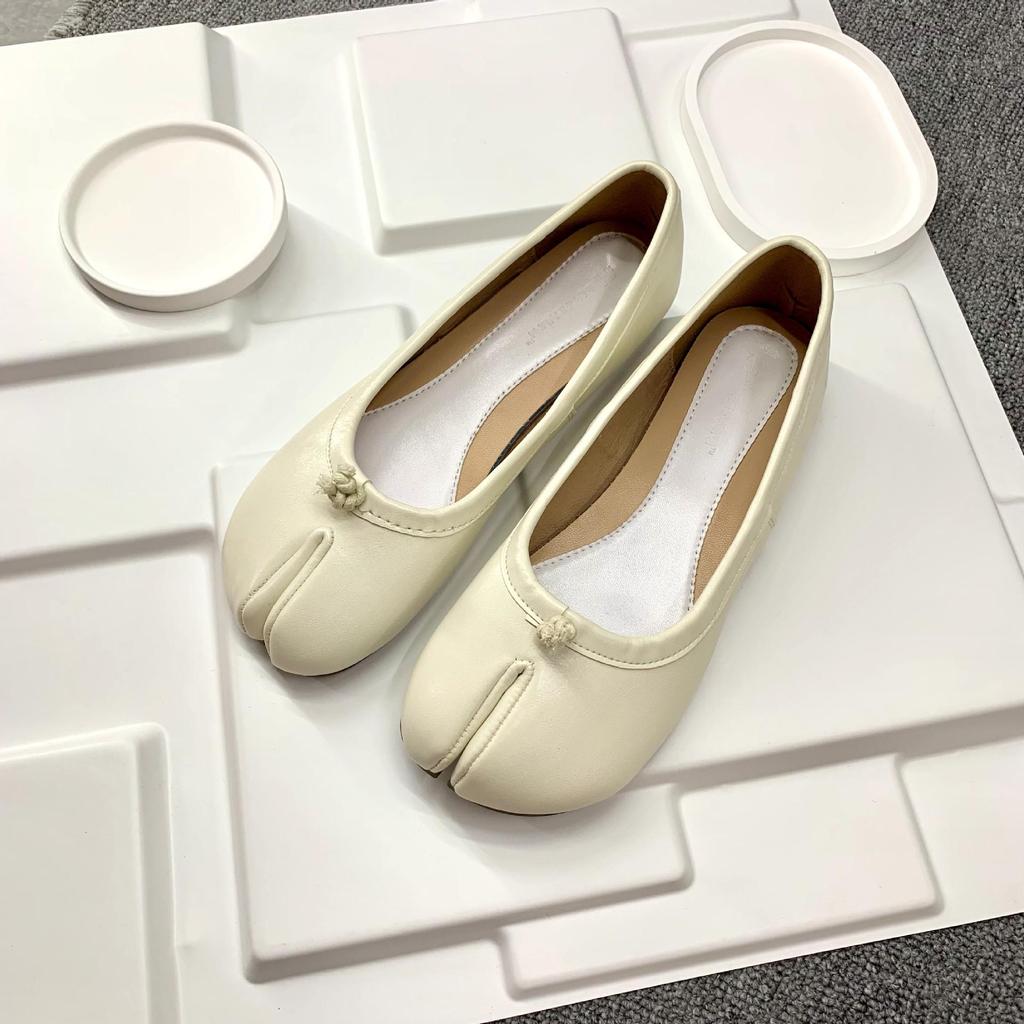 Туфли-раздвоенки из натуральной кожи свиной копытец: Универсальные плоские лоферы для женщин