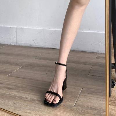 Французские сандалии женские осенние слово с квадратным носком открытый носок толстый каблук высокие каблуки темперамент светская львица год новый