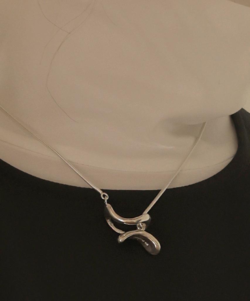 Reindeer Eclat Necklace 01