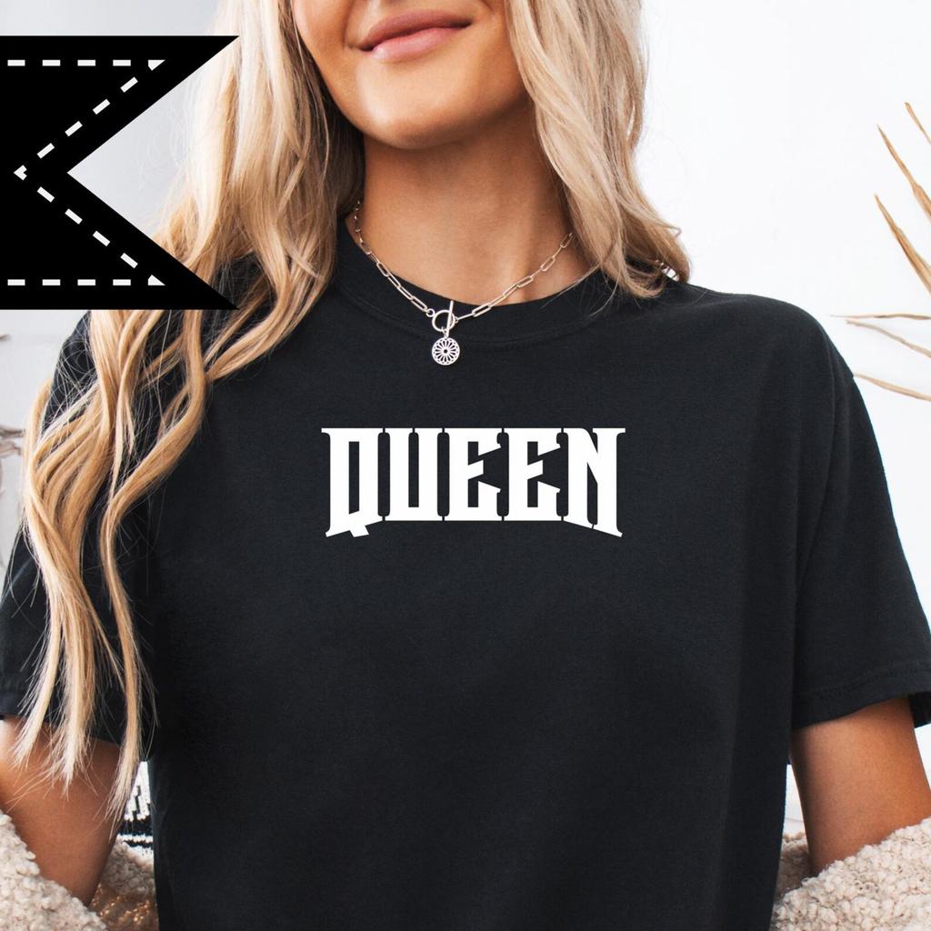 Queen Graphic Tee, Mom Life Comfort Colors® Shirt, Trendy Mother T-Shirt, Gift for Wife, Appreciation Gift for Her