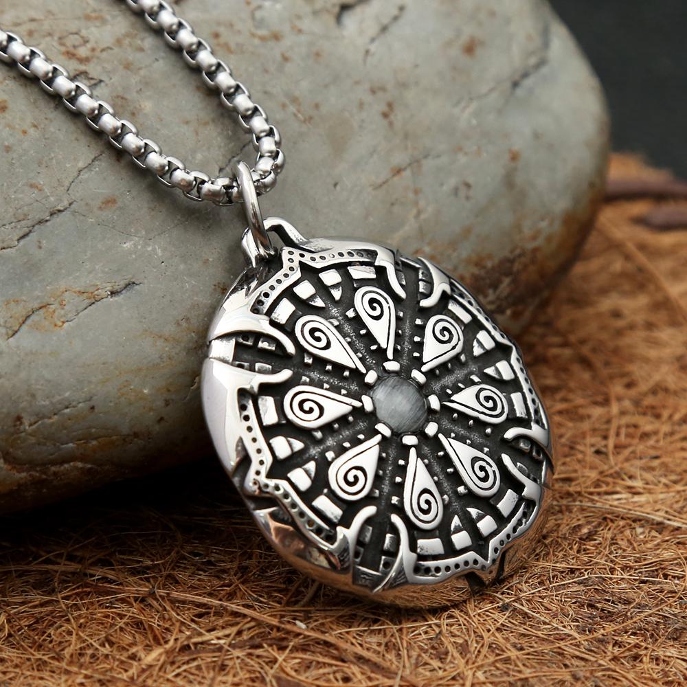 Vintage Nordic Compass Pendant Necklace Stainless Steel Viking Runes Vegvisir Amulet Necklaces for Men Fashion Icelandic Jewelry