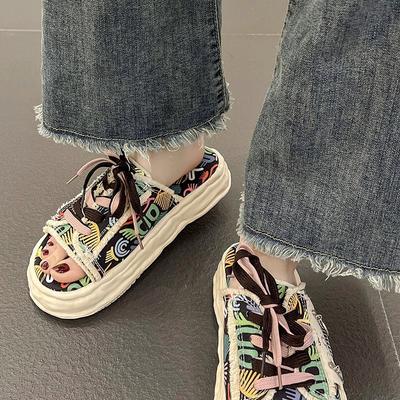 Милые мультяшные тапочки женские носят приморскую пляжную обувь Новые летние парусиновые полутапочки