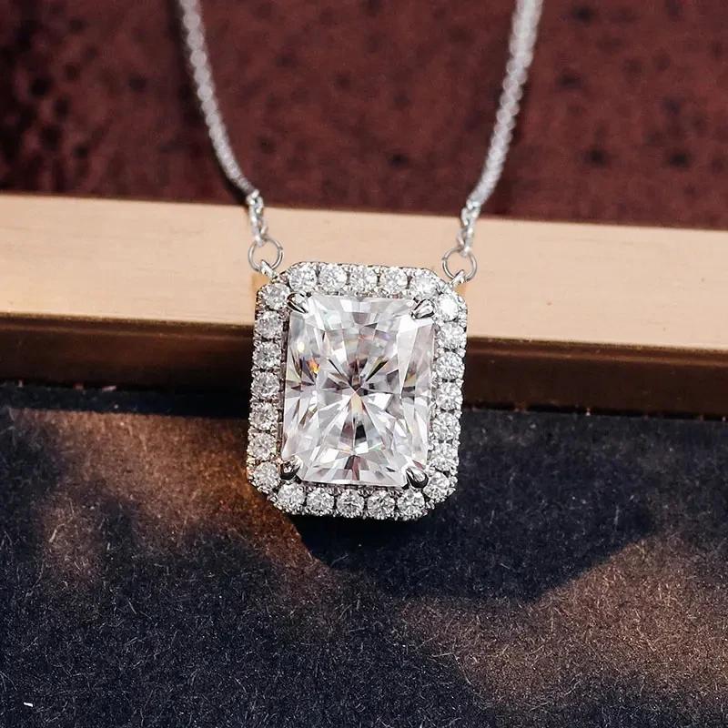 Huitan Attractive Simple Stylish Pendant Necklace with Shiny CZ Elegant Temperament Wedding Band Jewelry Women Chic Accessories