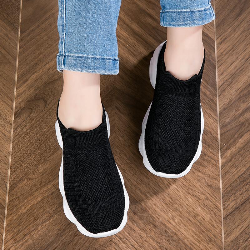 2025 New Children's Breathable Socks Youth Mesh Sports Shoes Student Ultra Light Flat Shoes Breathable Solid Color Casual Shoes