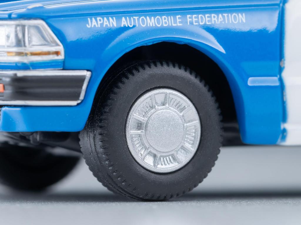 Tomytec Tomica Limited Vintage Neo Scale Nissan Cedric Van V20E Deluxe JAF Service Car 336198 1/64 LV-N331b (Finished Model)