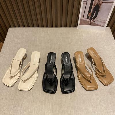 Модные горячие продажи 2025 Женские сандалии в корейском стиле на плоской подошве и высоком каблуке, модная массивная подошва, пляжные сандалии, трендовые шлепанцы для верхней одежды