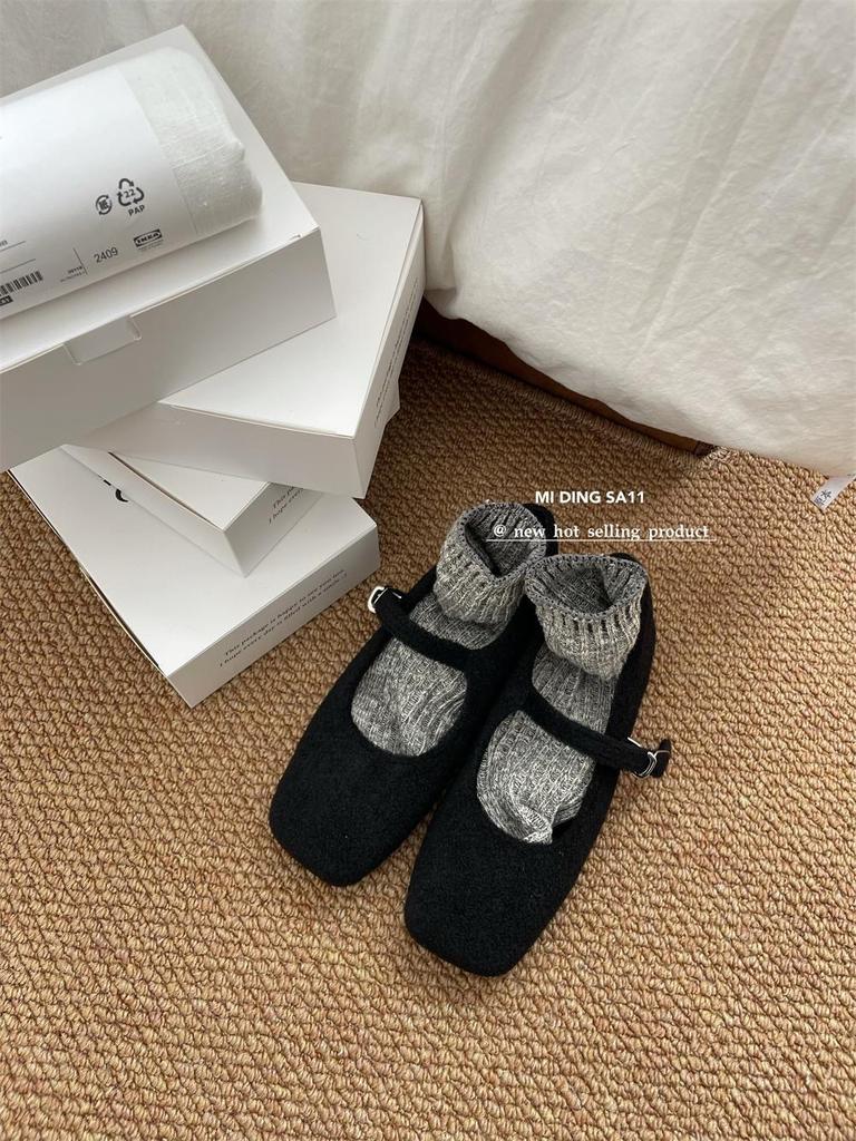 Высококачественные пушистые туфли в зарубежном стиле для верхней женской одежды, новинка 2025 года на осень и зиму, французские ретро-темпераментные туфли Мэри Джейн на плоской подошве