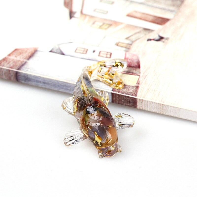 Creative Artificial Fish Turtle Dolphin Jewelry Beautiful Koi Fish Turtle Dolphin Natural Crystal Fish Table Car Home Decoration Gift for Friends