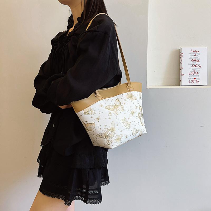 Fashionable Street Style Womens Tote Bag Large Capacity Versatile Daily Shoulder Bag