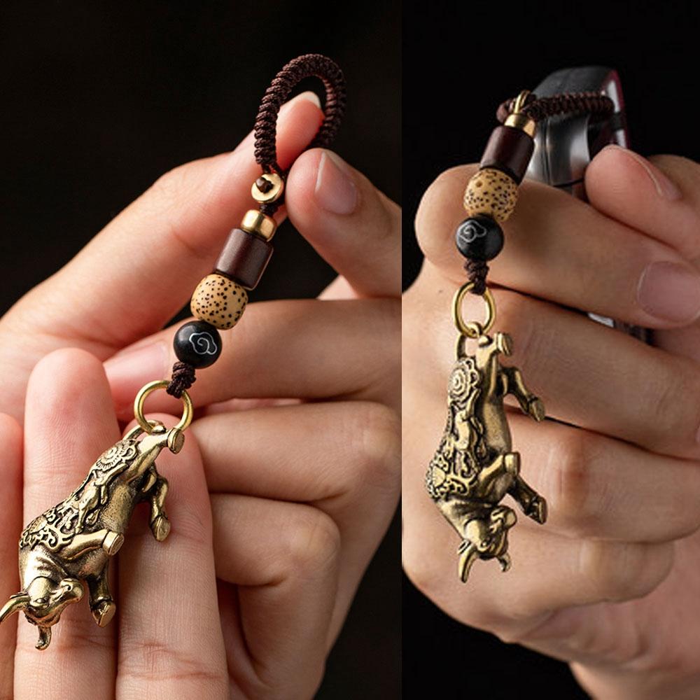 Car Ornaments Bull Ornament Sculpture Key Pendant Copper Miniatures Figurines Keychain Accessories