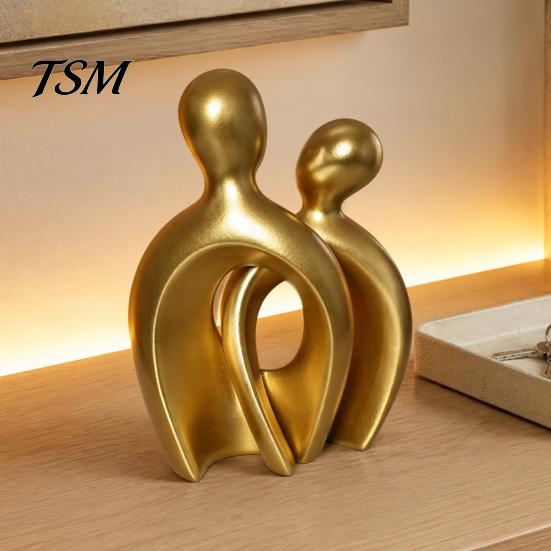 Creative Home Accents for Entrance Hall Abstract Couple Statue, Gold Resin Figurine Decor, Modern Table Meaningful Gift Valentine Day Centerpiece