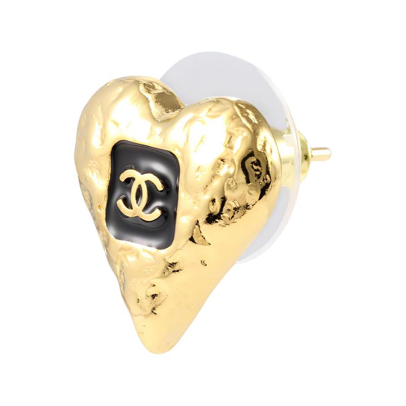 Chanel Металлические Сердце Лава Плиссированные Эмалированные Металлические Гвоздики Серьги Женские Маленькие Золотые