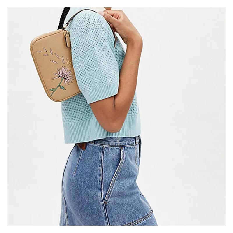 Coach Сумка через плечо из коровьей кожи, маленькая, женская, модель Nolita 19, с застежкой-молнией сверху. Модель Observed By Us, коричневая.