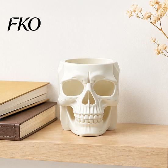 Gothic Style Gift for Him Skull Shape Pen Holder, Large Capacity Desktop Organizer, Matte Creative Statue Organizer Finish PLA Storage Cup Pens