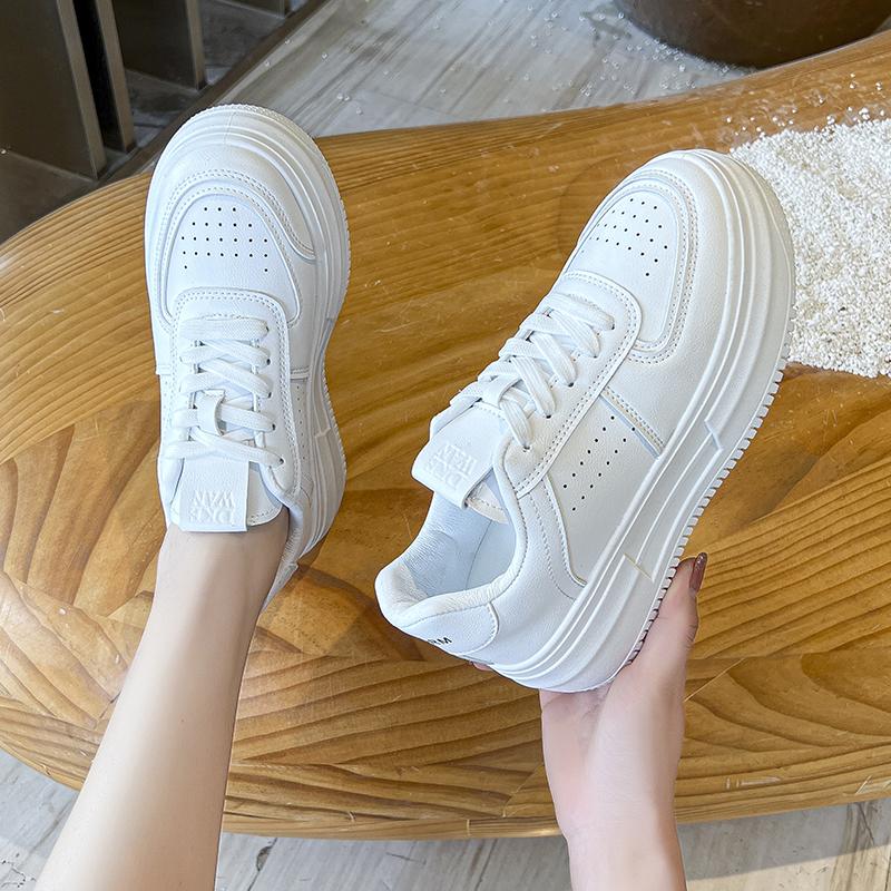 Модные женские повседневные туфли на платформе, спортивные кроссовки, осенние уличные дышащие легкие белые кроссовки для бега, женские белые туфли