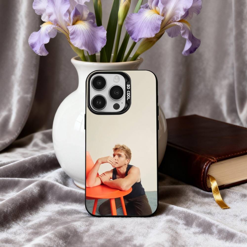 КРУТЫЙ Чехол для телефона M-Mae M-Martin Актриса Для iPhone17,16,15,14,13,12,11 Plus,Pro Max Черный Конфетный Посеребренный Чехол
