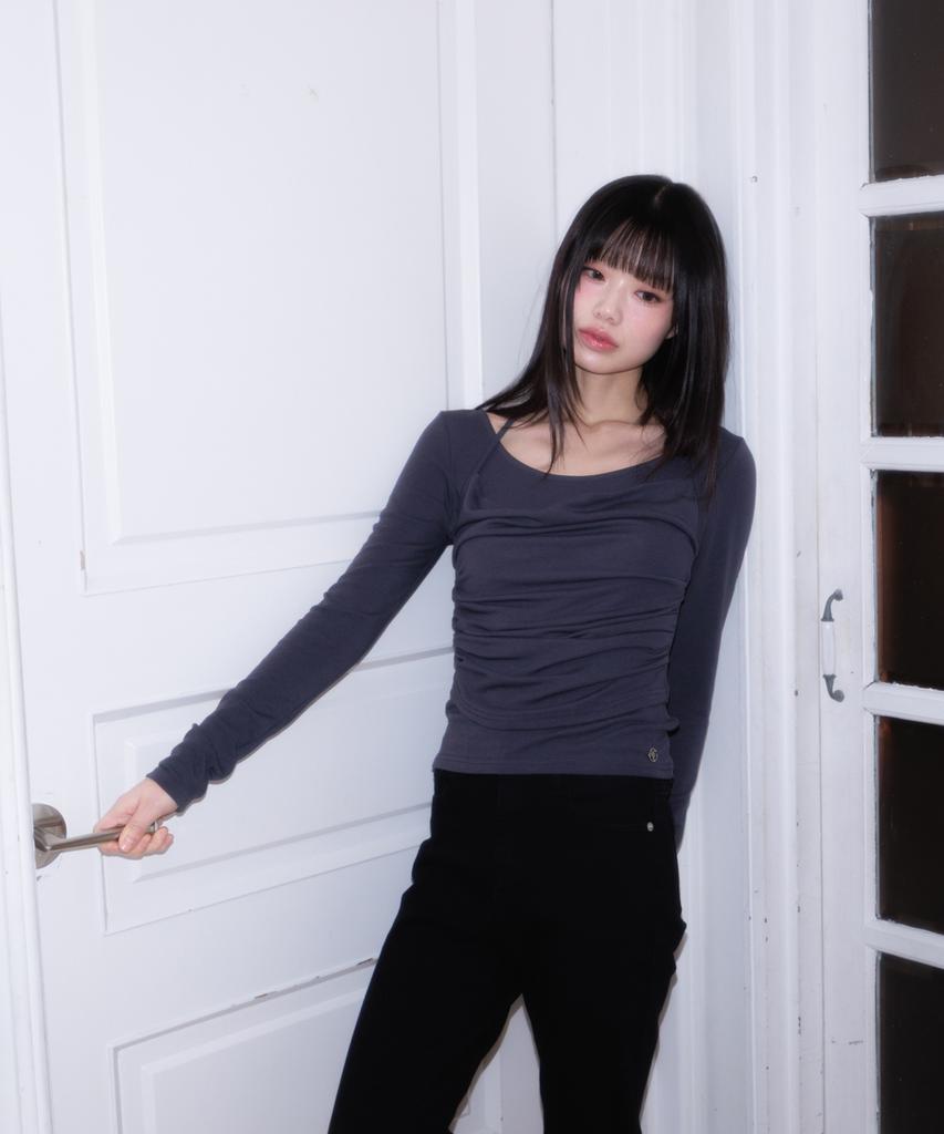 ROSEFRANTZ Drape Layered Halter Long Sleeve [Charcoal]