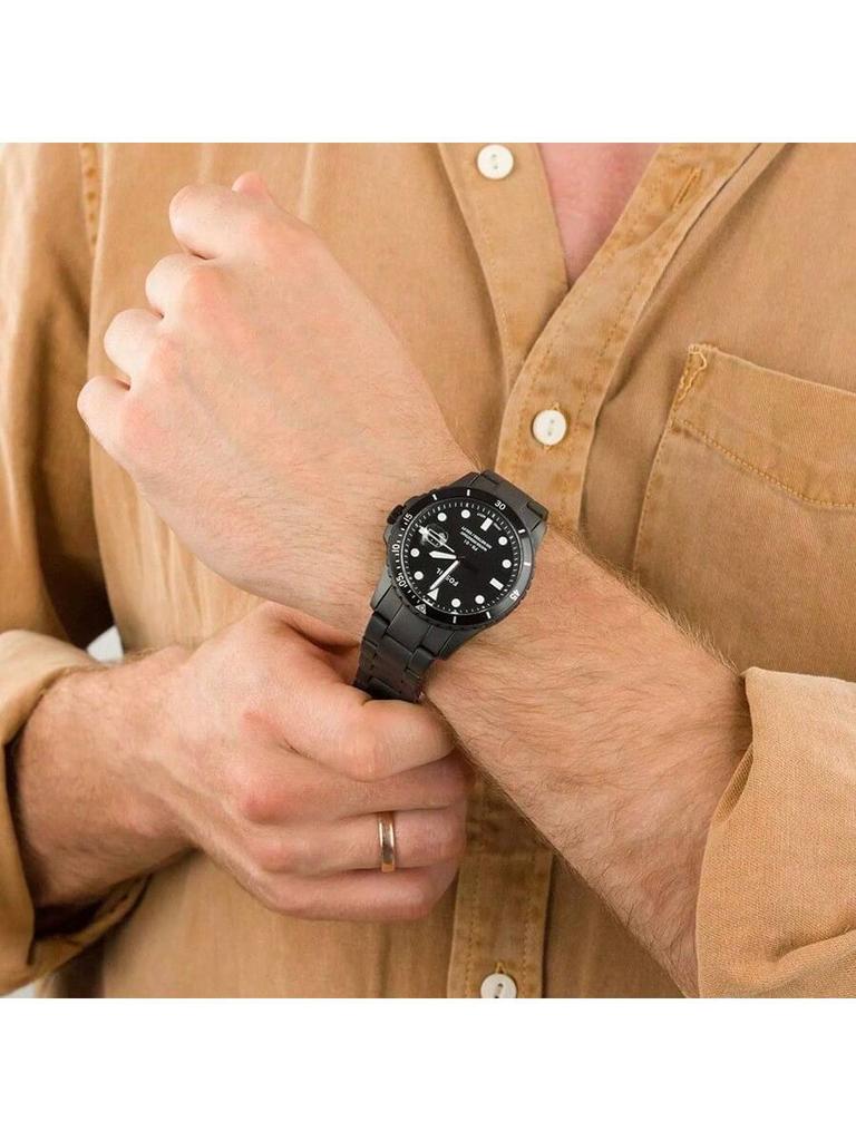 Fossil Мужские кварцевые часы из нержавеющей стали с тремя стрелками, featuring a stainless steel case and scratch-resistant glass, модель FS5697.