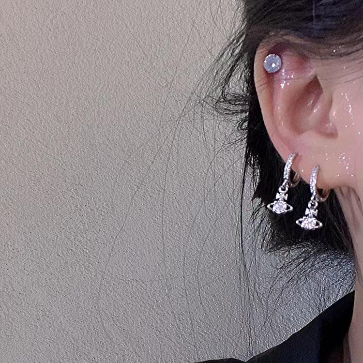 «Серьги-кольца Nana Saturn из циркония и серебра — в стиле ретро, простые, универсальные»