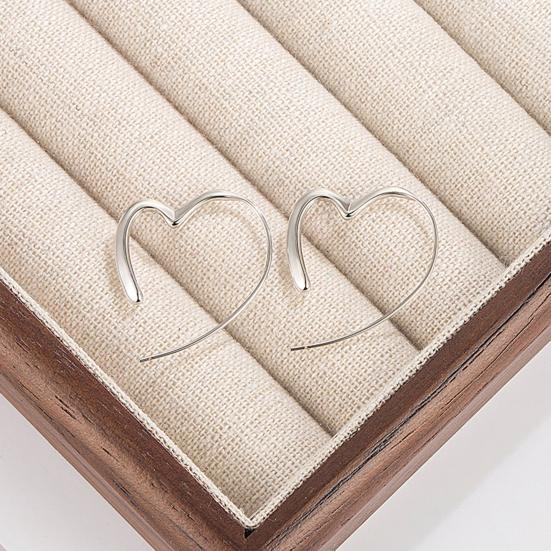 1 пара женских нерегулярных однотонных серег в форме сердца Huggie, цветные гальванические украшения для ушей