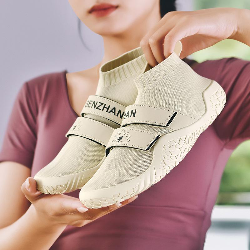 Water Shoes for Men Women Quick-Dry Barefoot Aqua Sock Outdoor Athletic Gym Sport Shoes Anti-Slip High Top Aqua Shoes Beach Pool Surf Yoga Hiking