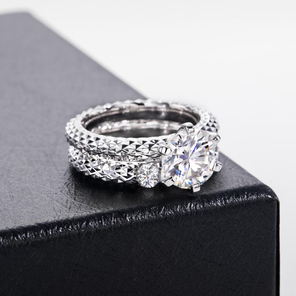 US Region 18K Gold-Plated Moissanite Stackable Ring with 2-Carat Synthetic Carbon Silicon Stone for Women