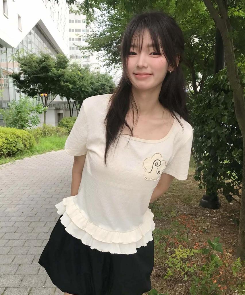RuNaKi'Hu' Wxt047 Frill Layered Square Neck Short Sleeve (Ivory)