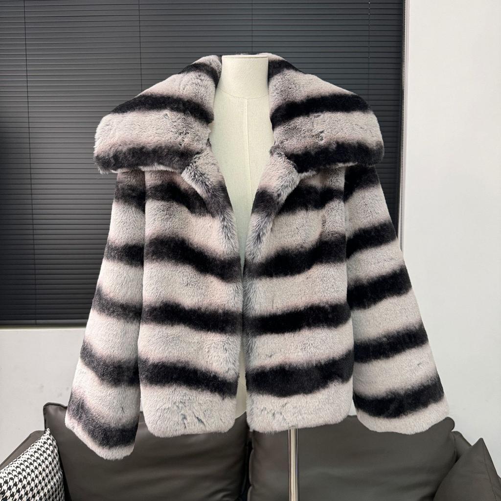 New Winter Warm Imitation Rex Rabbit Fur Chinchilla Fur Coat Ladies Fur Coat for Women