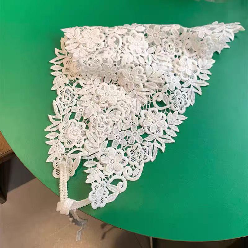 French Sweet Flower Lace Triangle Hair Scarf Retro Pastoral Hollow Headdress White Woven Hair Scarf Summer Sun Protection