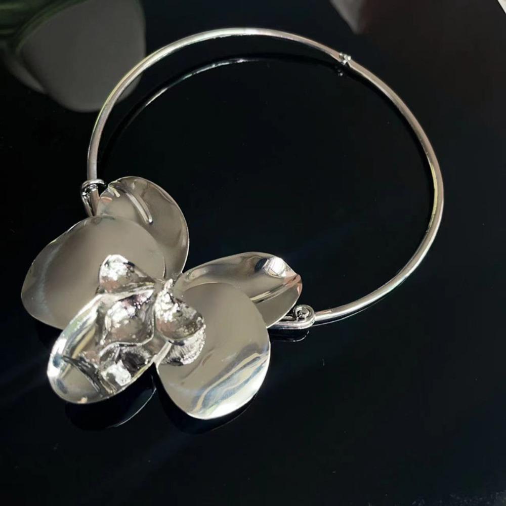 Zinc Zinc Alloy 3D Flowers Necklaces Oversize Exaggerated Choker Luxury Large Metal Flower Necklace Women