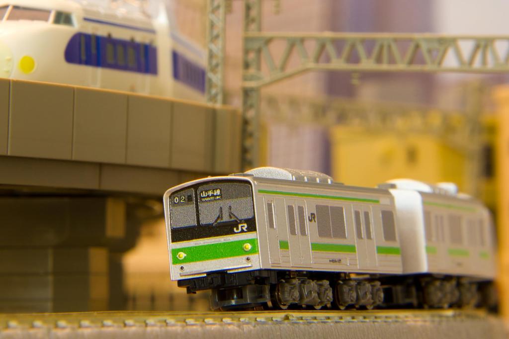 Rokuhan Z Gauge Z Shorty 205 Series Yamanote Line Railway Model Train ST016-1