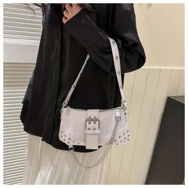 Модные женские сумки через плечо, новые высококачественные, горячая распродажа, универсальные, трендовые, на молнии, с заклепками, молодежные женские сумки