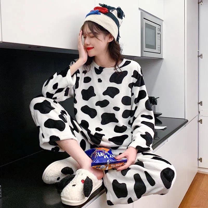 Женские пижамы из кораллового флиса на осень и зиму, бархатные утолщенные корейские версии, милый и милый фланелевой домашний костюм с длинными рукавами