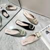 Модные женские кожаные шлепанцы-мюли на плоской подошве с квадратной пряжкой