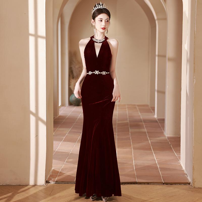 Black evening dress 1011 new light luxury niche high-end fishtail advanced sense engagement slim and thin host skirt girl