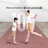 Храните очень широкий и толстый коврик для йоги