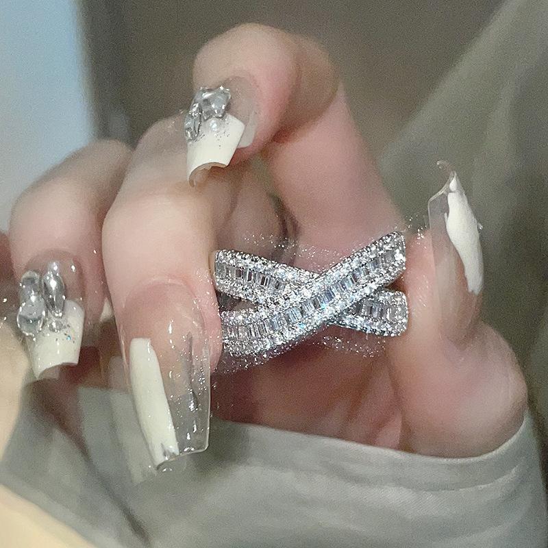 Роскошное кольцо с бриллиантами, ощущение высокого класса, кольцо Zir*****Pen, холодный ветер, индивидуальность, нишевый дизайн, кольцо с ощущением, женское