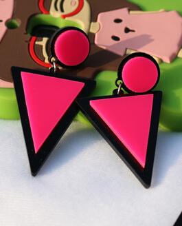 Korean Fashion Fluorescent Colorful Triangle Acrylic Drop Earrings for Women Big Geometric Pendant Earring 2026 Trend Jewelry