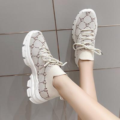 Летающие плетеные кроссовки женские 2024 новые весенне-летние сетчатые дышащие женские туфли легкие носки кроссовки для папы