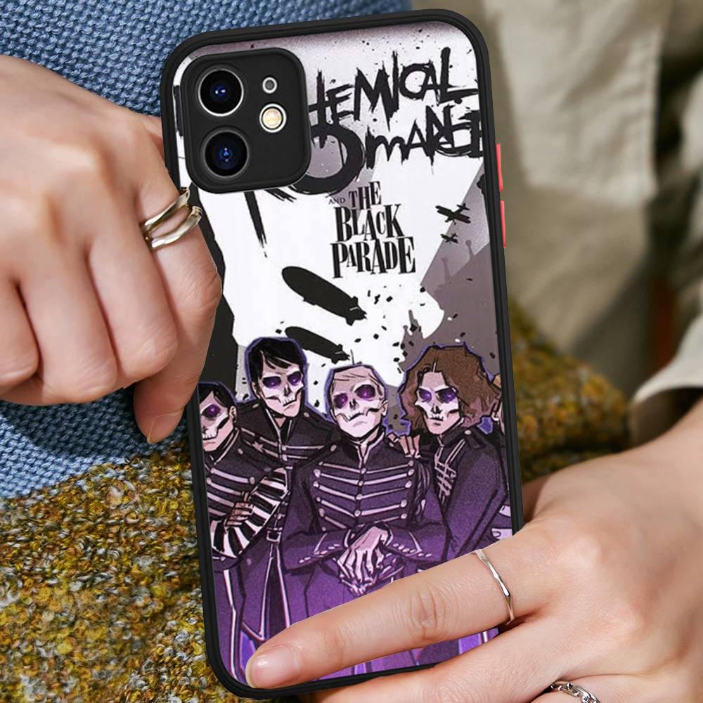 Чехол-бампер My Chemical Romance Rock Band Матовый Защитный Чехол Для IPhone 16 15 14 13 12 11 Pro Max X XS MAX Защитный Чехол