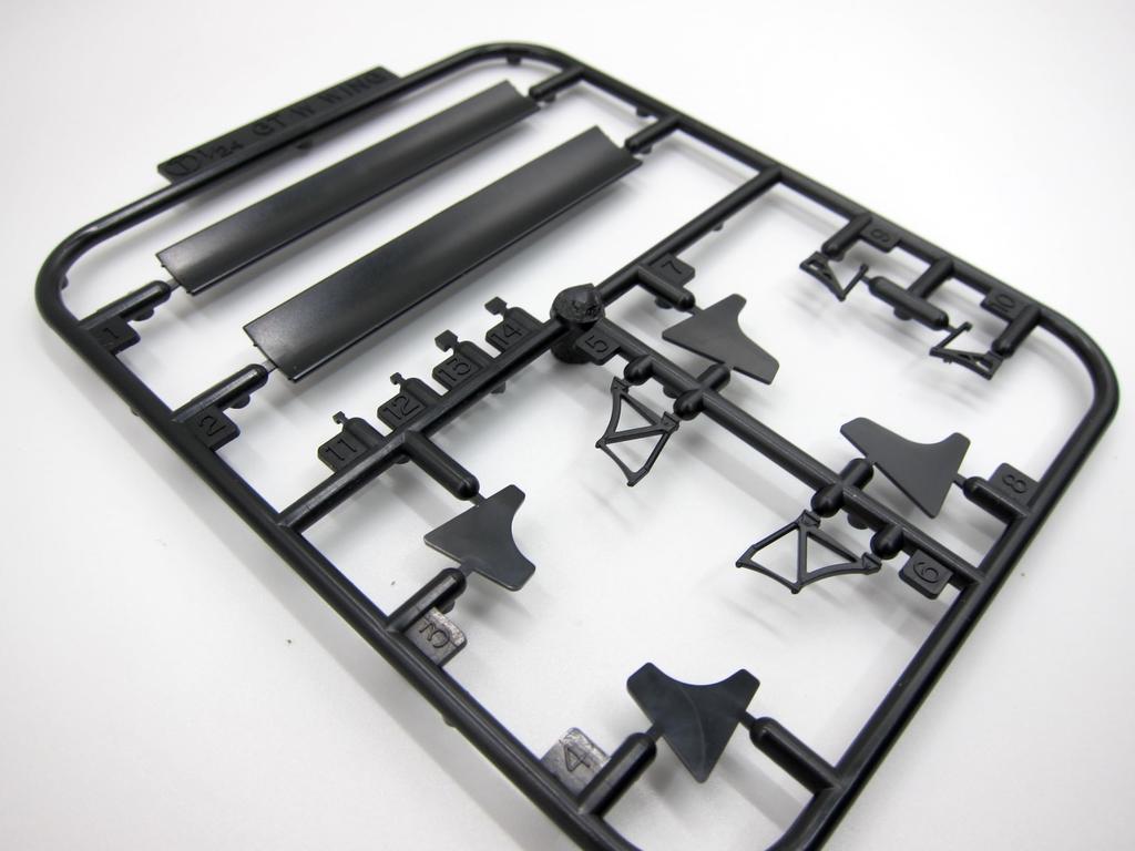Серия 322 Mitsubishi Lancer Evolution VIII GSR Пластиковая модель 1/24 Inch-Up Нет. (с крылом GT-W)